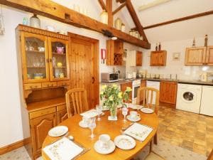 Meadow Cottage, York Image 3