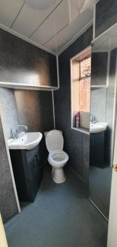 En suite single bedroom, close to city centre Image 3
