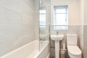 Fewster Apartment - City Centre location with free parking Image 1