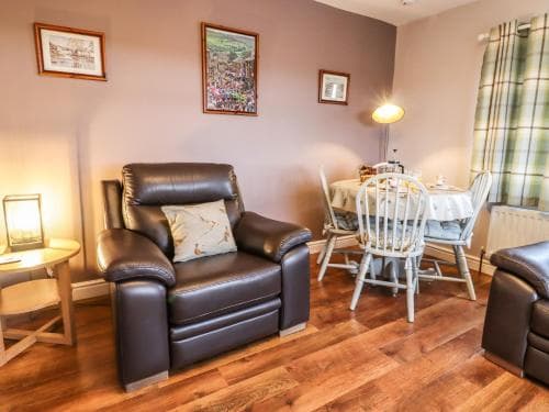 Baywood Cottage, Keighley Image 2