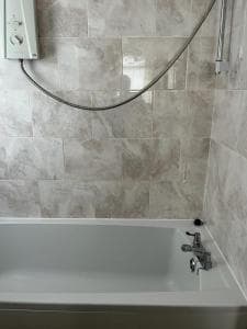 Milnrow Road - Spacious 3 bed house Image 1