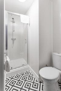 City Centre Studio 9 with Free Wifi and Smart TV by Yoko Property Image 11
