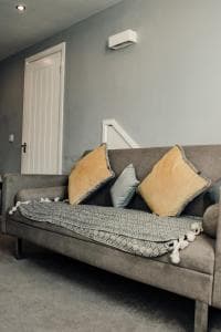 Dealhouse-Apartments 5 Image 2