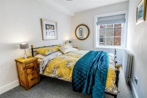 Comfy Dales holiday base on Market Place of historic market town Image 3