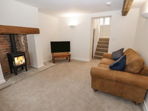The Grooms Cottage Image 2