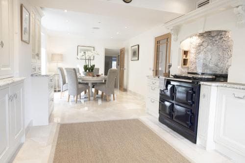 Roundhill Estate Image 1