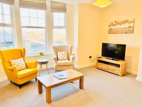 Ilkley Apartment with Parking Image 2