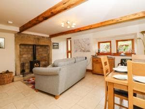 Kestrel Cottage, Keighley Image 3