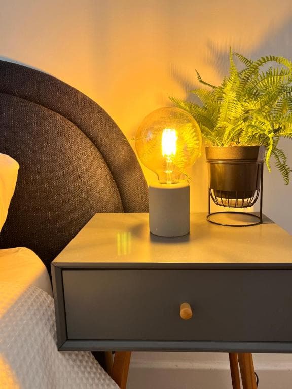 Valee living, Dewsbury One Bedroom, Leeds Image 2
