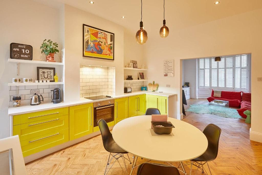 Host & Stay - The Artists Pad Too Image 3