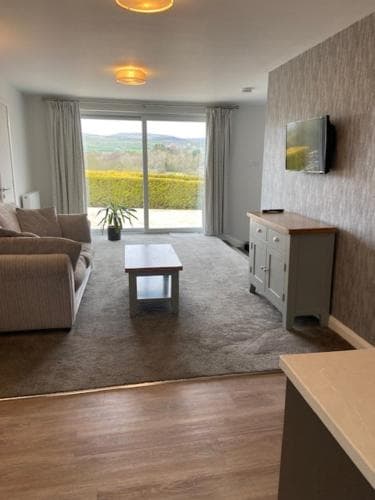 Church View, Aysgarth - modern self contained, with amazing views. Image 1