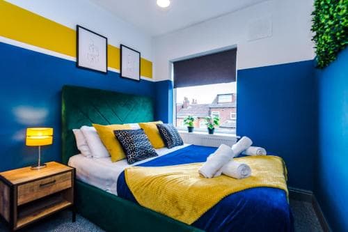 Sleek and Stylish House - 5 Minutes From Leeds City Centre Image 1