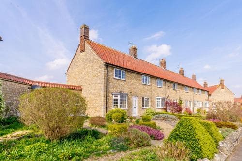 Ivy Cottage Image 2