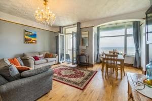 Beachside Apartment Image 2