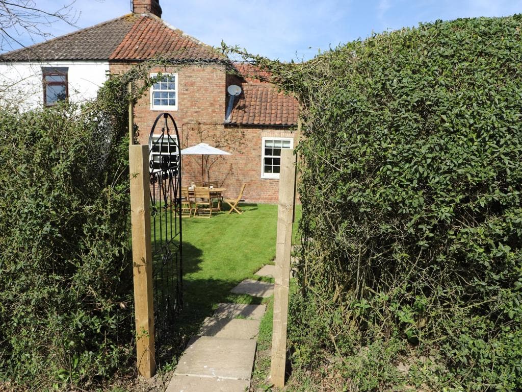 Acorn Cottage Image 2