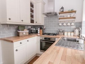 Ermysted's Cottage Image 2
