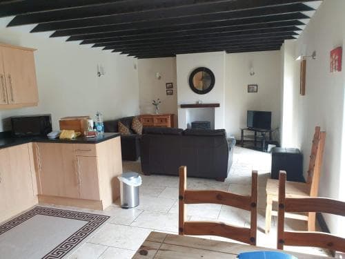 Fat Ox Cottage Image 1