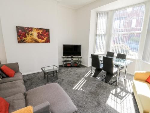 Apartment 2 Image 11