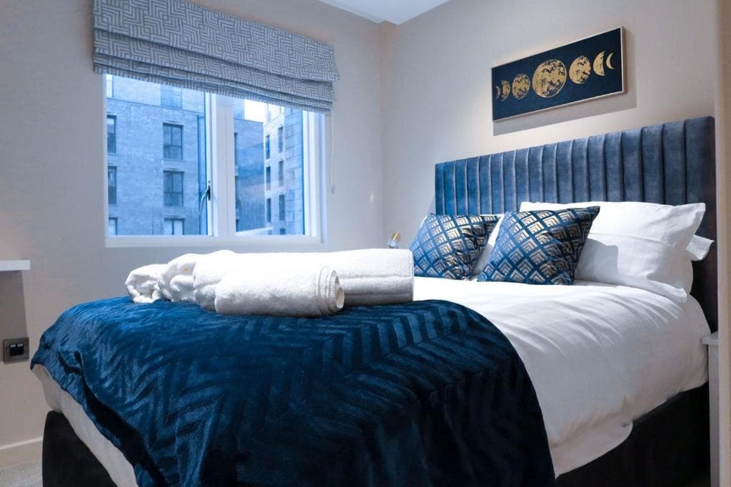 City Centre Garden view getaway for 2 FREE ONSITE PARKING Image 2