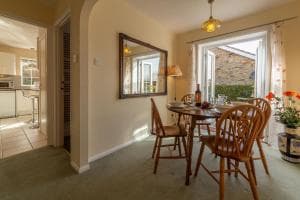 Fox Cottage Image 3