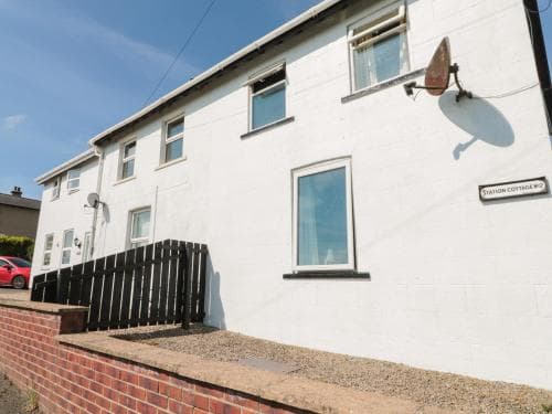 2 Station Cottages Image 3