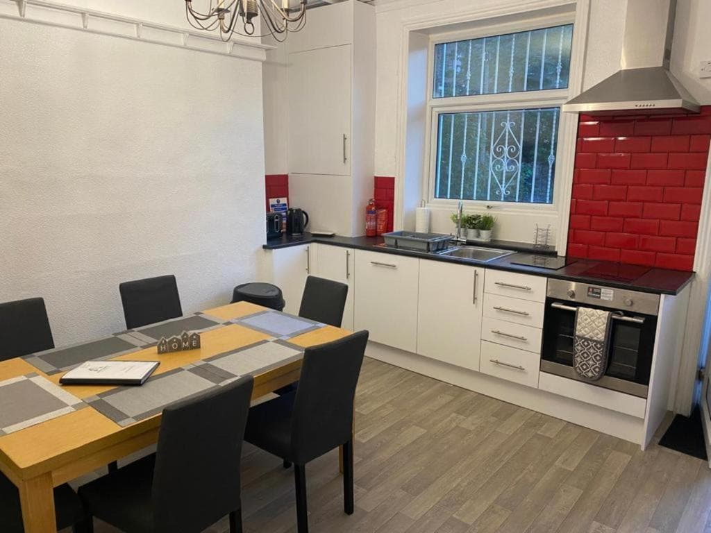 St Pauls Rd - Townhouse Accommodation Image 1