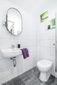 Stunning 2 bed with outside balcony, super king beds and 75’’ TV! Image 2