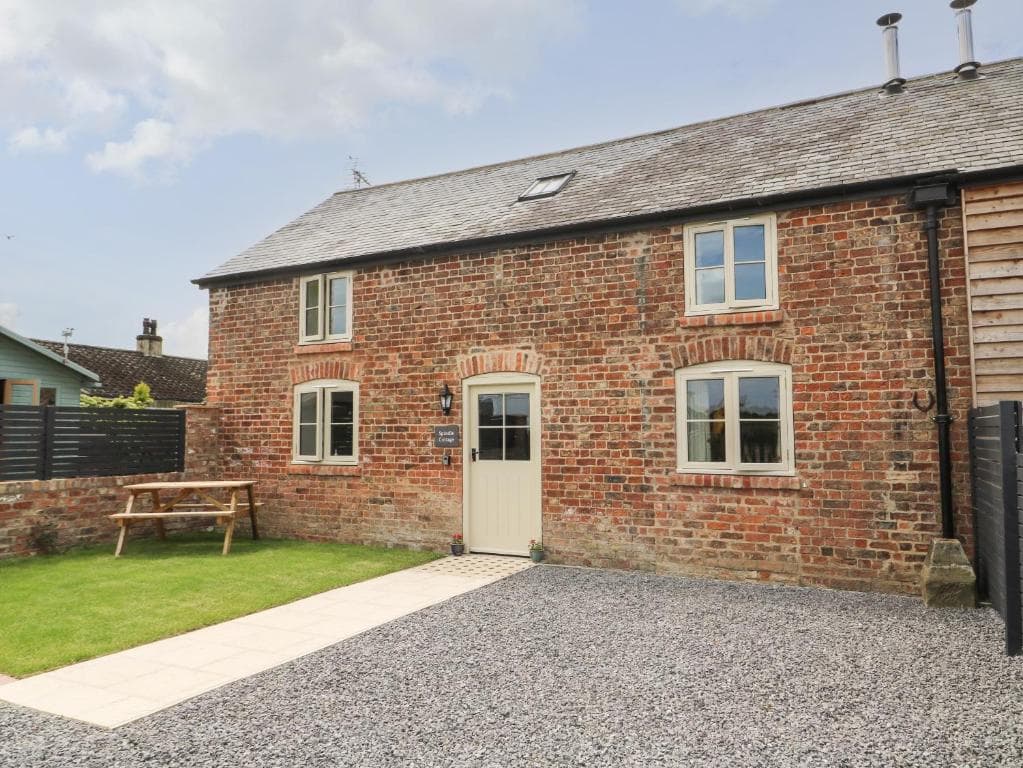 Spindle Cottage Image 1