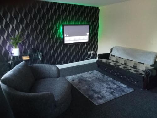 Great value 2 bedroom Appartment - Spacious Image 2