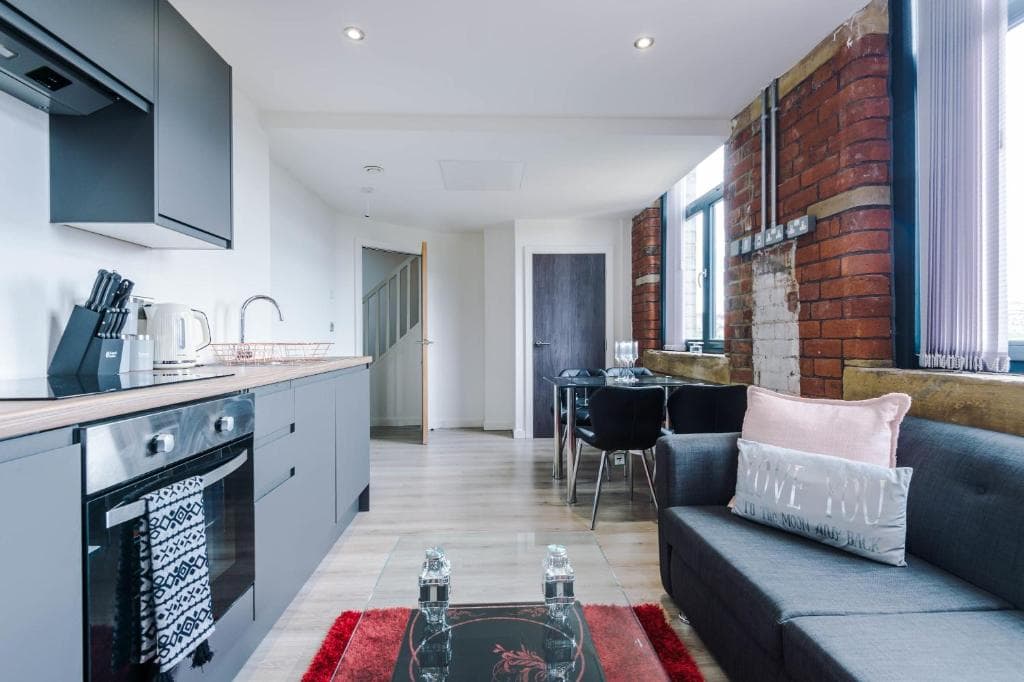 2 Bedroom Duplex in the centre of Bradford Image 1