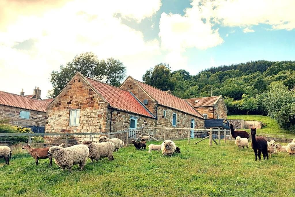 Luddie's Country Cottages - Rose Cottage Image 1