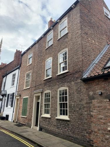 7 Precentor's Court Image 3