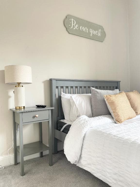 Cosy Room in Central Malton Image 1