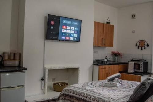 Bv Comfy Studio At Maningham Lane Bradford Image 3