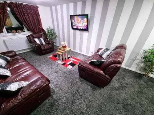 *10OR* Setup for your most relaxed & amazing stay + Free Parking + Free Fast WiFi * Image 3