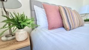 City Centre 2 Bedroomed Apartment - Great views - wifi Image 2