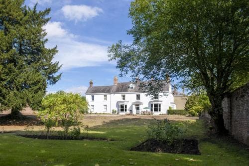 Upper Helmsley Hall Image 6