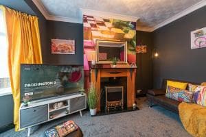 J's FrEsH Newly RefurB 2 Bedroom Garden Parking Image 2