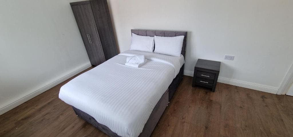 APARTMENT IN WAKEFIELD CITY CENTRE Image 1