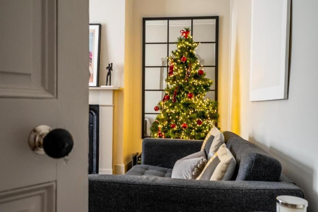 42 is the Answer - Stunning townhouse appearing on TV Best Holiday Home Show Image 3