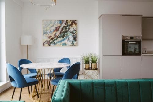 Apartment 11 Penthouse 2 bedrooms, sleeps 4 Image 4