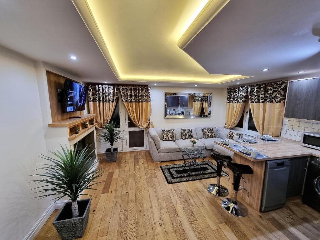 *F43NH* Setup for your most relaxed & Cosy stay + Free Parking + Free Fast WiFi * Image 1