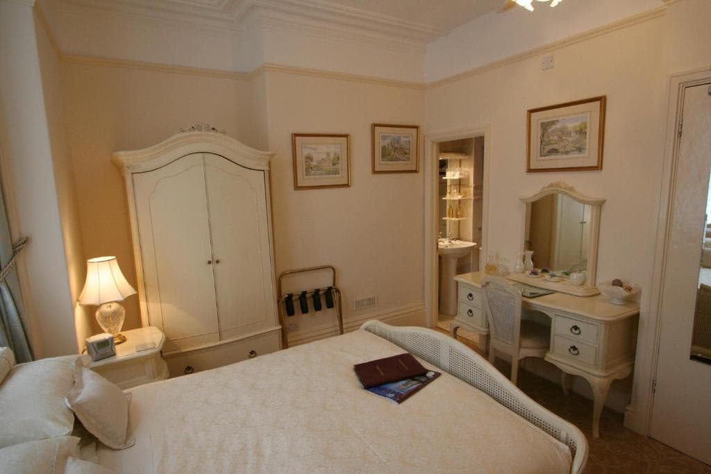 Barbican House Image 3