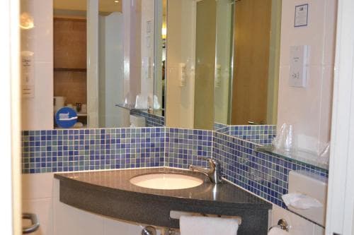 Holiday Inn Express Doncaster, an IHG Hotel Image 3