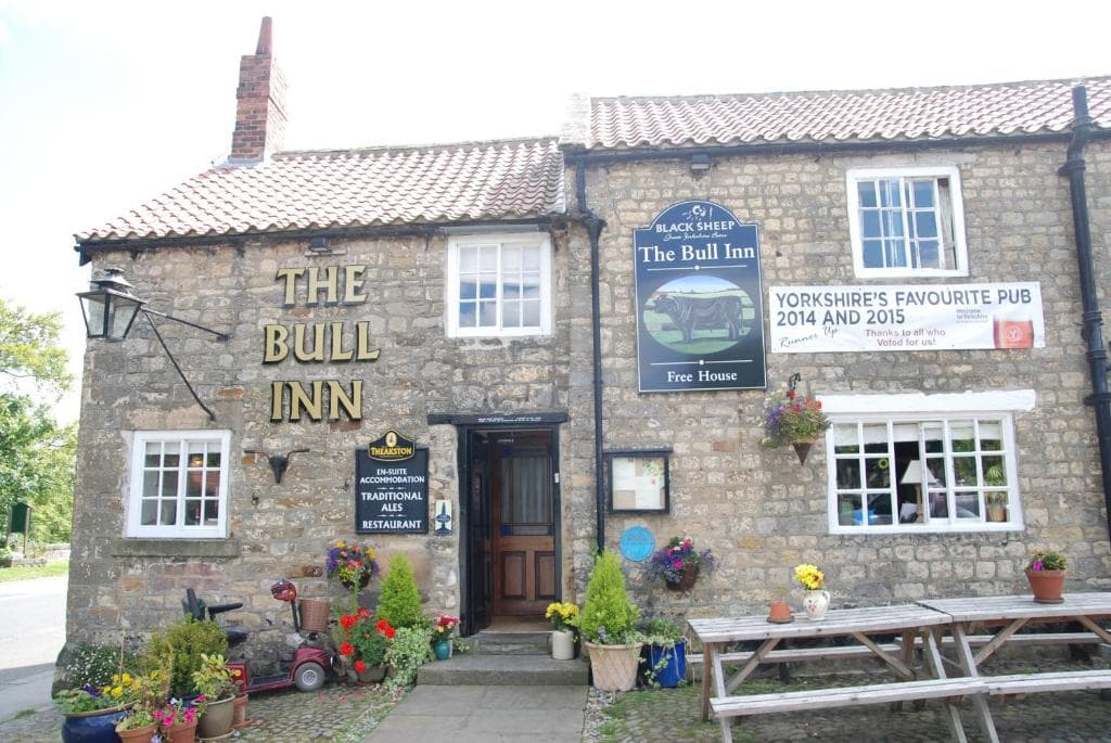 The Bull Inn West Tanfield Image 2
