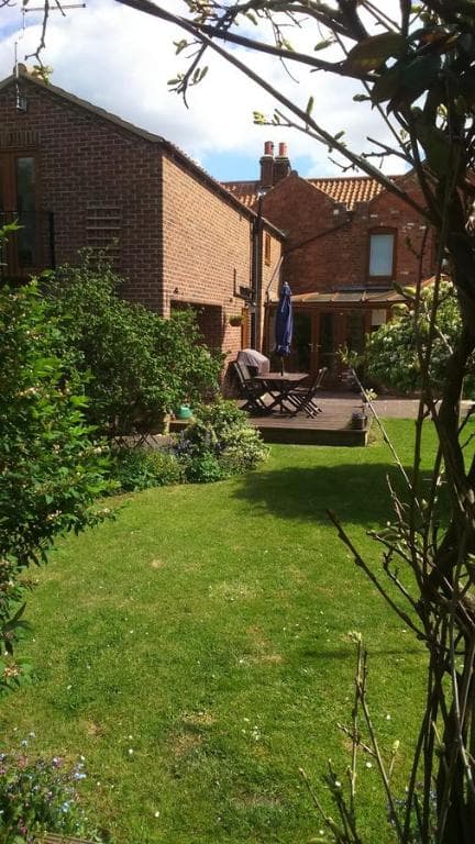 Field View B&B Image 1