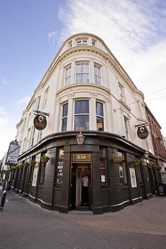 The Dickens Bar & Inn Image 1