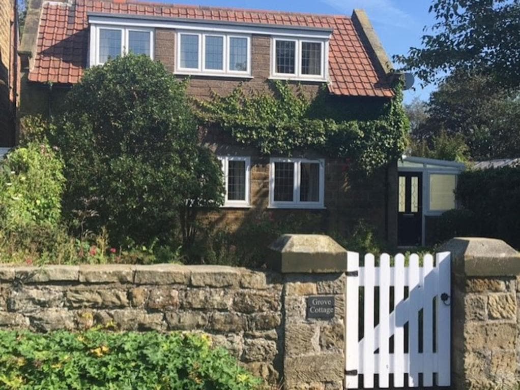 Scalby Grove Cottage Image 3
