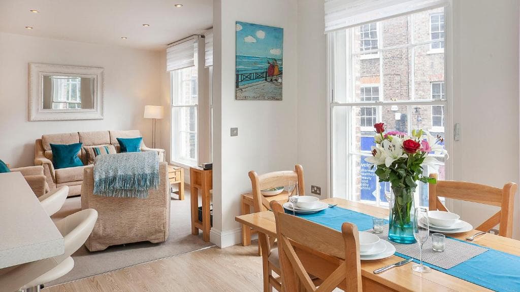 The King's- Gorgeous City Centre Apartment Image 3