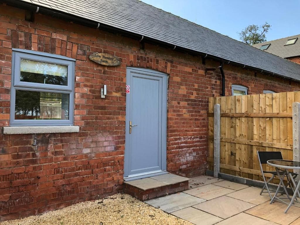 The Dairy, Wolds Way Holiday Cottages, 1 bed studio Image 3